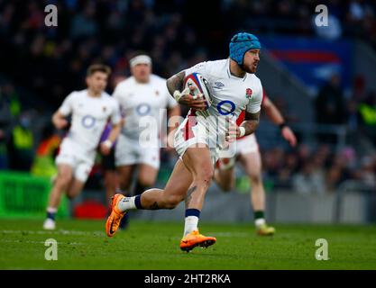 Londra, Regno Unito. 26th Feb 2022. LONDRA, INGHILTERRA - FEBBRAIO 26: Nowell of England durante la partita Guinness Six Nations tra Inghilterra e Galles, al Twickenham Stadium il 26th Febbraio 2022 a Londra, Inghilterra Credit: Action Foto Sport/Alamy Live News Foto Stock