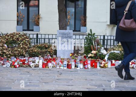 Gedenkstein für die Opfer des Terroranschlags a Wien am 2. Novembre 2020, Österreich - pietra commemorativa per le vittime dell'attacco terroristico a Vien Foto Stock