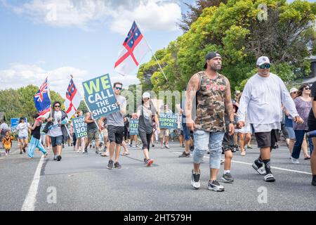 Tauranga Nuova Zelanda - Febbraio 26 2022; la gente locale che partecipa alla pandemia covid anti-mandato proteggere marzo. Foto Stock