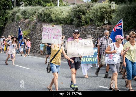 Tauranga Nuova Zelanda - Febbraio 26 2022; la gente locale che partecipa alla pandemia covid anti-mandato proteggere marzo. Foto Stock