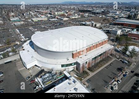 Vista aerea della Spokane Veterans Memorial Arena, sabato 26 febbraio 2022, a Spokane, Washington la struttura è la sede dei capi Spokane di Th Foto Stock