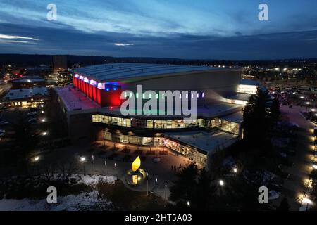 Vista aerea della Spokane Veterans Memorial Arena, sabato 26 febbraio 2022, a Spokane, Washington la struttura è la sede dei capi Spokane di Th Foto Stock