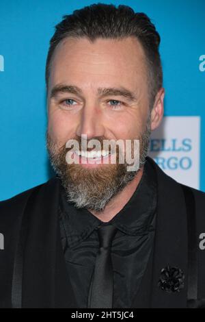 Los Angeles, Stati Uniti. 26th Feb 2022. Dustin Harnish arriva al 53rd NAACP Image Awards Viewing Party tenuto presso l'Hollywood Roosevelt di Los Angeles, CA sabato 26 febbraio 2022. (Foto di Sthanlee B. Mirador/Sipa USA) Credit: Sipa USA/Alamy Live News Foto Stock