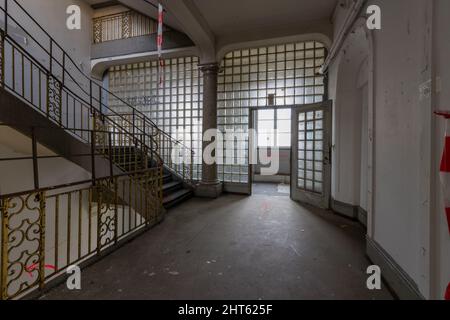 Scala della vecchia sede della polizia a Francoforte Foto Stock