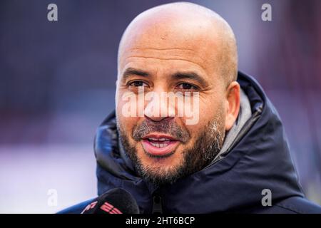 Alkmaar, Paesi Bassi. 27th Feb 2022. Alkmaar - AZ Alkmaar allenatore Pascal Jansen durante la partita tra AZ Alkmaar e Feyenoord presso lo stadio AFAS il 27 febbraio 2022 ad Alkmaar, Olanda. Credit: Box to box pictures/Alamy Live News Foto Stock