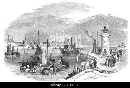 Porto di Ramsgate, [Kent], 1850. 'All'inizio del secolo attuale, un faro di pietra è stato eretto sul molo ovest... il porto include una superficie di quarantotto acri, e fornisce un rifugio conveniente per le navi che sono obbligate da pesanti gales a correre dai Downs. È dotato di bacino, e di cancelli per la sua purga dalla sabbia o dal fango derfted .... un altro grande lavoro a Ramsgate è la Shipway, costruita nel 1838-9, per la riparazione di navi danneggiate. E 'stato costruito secondo il brevetto della sig.ra Morton... che ha fornito il ferro-lavoro e macchinari... il gruppo di imbarcazioni da pesca [nel nostro il Foto Stock