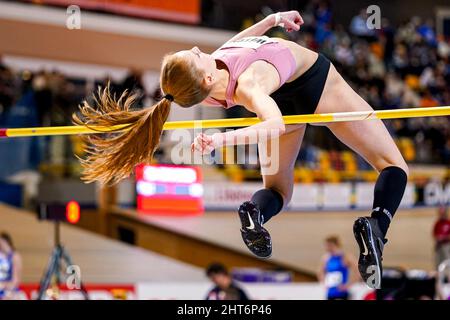 APELDOORN, PAESI BASSI - FEBBRAIO 27: Britt Weerman che gareggia durante la NK Atletiek a Omnisport il 27 Febbraio 2022 ad Apeldoorn, Paesi Bassi (Foto di Andre Weening/Orange Pictures) Foto Stock