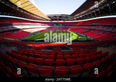 LONDRA, REGNO UNITO. FEBBRAIO 27th Wembley Stadium è stato raffigurato durante la finale della Carabao Cup tra Chelsea e Liverpool al Wembley Stadium di Londra domenica 27th febbraio 2022. (Credit: Federico Maranesi | MI News) Credit: MI News & Sport /Alamy Live News Foto Stock