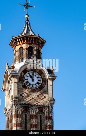 Epsom Surrey UK, febbraio 27 2022, Epsom Clock Tower Historic Town Center caratteristiche architettoniche senza persone Foto Stock