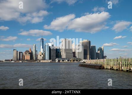 Vista di Lower Manhattan, New York City, da Governors Island Foto Stock