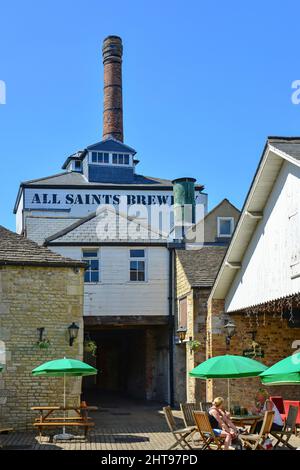 Tutti i Santi" birreria, tutti i Santi' Street, Stamford, Lincolnshire, England, Regno Unito Foto Stock