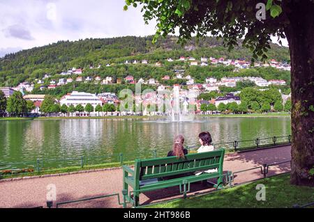 Lille Lungegårdsvannet Lago, Bergen Hordaland County, Regione Vestlandet, Norvegia Foto Stock