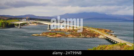 Kyle di Lochalsh, Skye Bridge Foto Stock