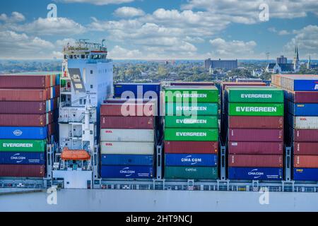 Evergreen Containers su Savannah Freighter Foto Stock