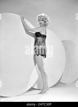 CARROLL BAKER nel CARPETBAGGERS (1964), diretto DA EDWARD DMYTRYK. Credito: PARAMOUNT/EMBASSY/Album Foto Stock