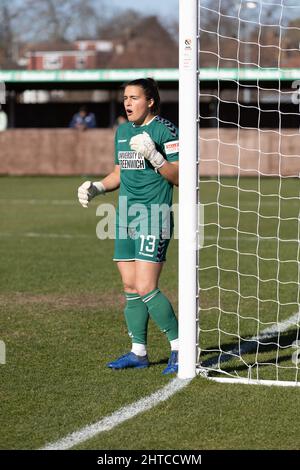 Londra, Regno Unito. 27th Feb 2022. The Oakwood, UK, 27 febbraio 20 Goal Keeper Eartha Cumings (Cha ATH, 13) durante una partita di fa Cup il 27 febbraio 2022 tra Charlton Athletic Women e Everton Women all'Oakwood Bettina Weissensteiner/SPP Credit: SPP Sport Press Photo. /Alamy Live News Foto Stock