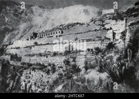 Fortezza di Ollantay-Tampu dal libro ' Miti e leggende Messico e Perù ' di Lewis Spence, Editore Boston : David D. Nickerson 1913 Foto Stock