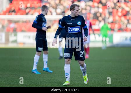 Aalborg, Danimarca. 27th Feb 2022. Anders Klynge (21) di Silkeborg SE visto durante la partita Superliga del 3F tra Aalborg Boldklub e Silkeborg SE all'Aalborg Portland Park di Aalborg. (Photo Credit: Gonzales Photo/Alamy Live News Foto Stock