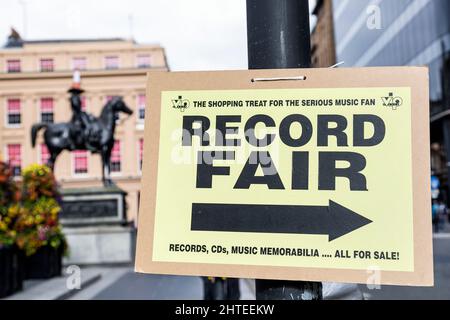 Insegna della fiera di record, Queen Street, Glasgow, Scozia, Regno Unito Foto Stock