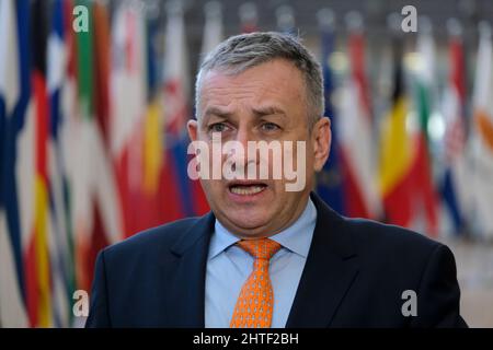 Bruxelles, Belgio. 28th Feb 2022. Il Ministro Jozef Sikela arriva a una riunione di emergenza per discutere la situazione energetica in Europa in occasione dell'invasione dell'Ucraina da parte della Russia, a Bruxelles, Belgio, 28 febbraio 2022. Credit: ALEXANDROS MICHAILIDIS/Alamy Live News Foto Stock