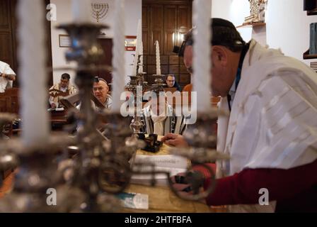 Roma, Italia 30/11/2008: Preghiera nella Sinagoga dei giovani, Isola Tiberina. ©Andrea Sabbadini Foto Stock