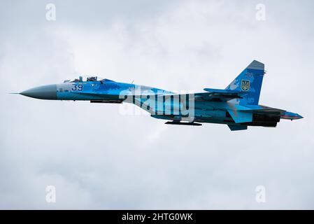 Un velivolo da caccia Sukhoi su-27 a due motori della forza aerea Ucraina. Foto Stock