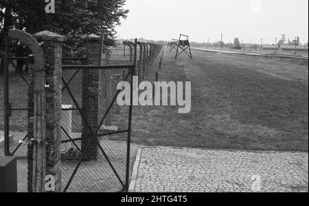 Immagine in scala di grigi dal campo di concentramento di Auschwitz Foto Stock