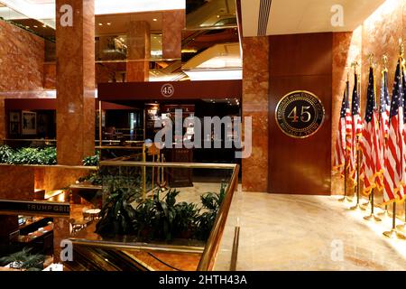 45 Wine & Whiskey aka Trump Bar all'interno della Trump Tower al 725 5th Avenue.Midtown Manhattan.New York City.NY.USA Foto Stock