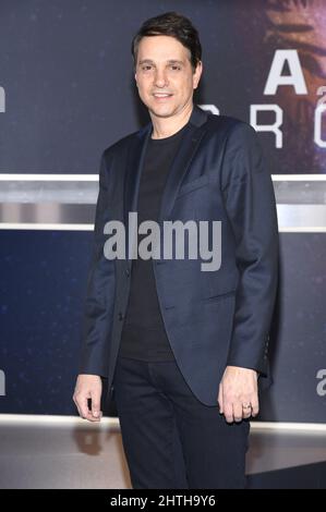 New York, Stati Uniti. 28th Feb 2022. Ralph Macchio partecipa al "The Adam Project" New York Premiere ad Alice Tully Hall al Lincoln Center di New York, NY, 28 febbraio 2022. (Foto di Anthony Behar/Sipa USA) Credit: Sipa USA/Alamy Live News Foto Stock