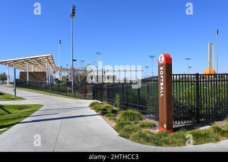 IRVINE, CALIFORNIA - 25 FEB 2022: Orange County Great Park Softball Stadium. Foto Stock