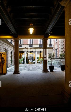 Cortile del Museo Bagatti Valsecchi Museo storico casa museo derivante da una straordinaria collezione di arte antica, Via Gesù, Milano, Lombardia, Foto Stock