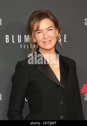 Beverly Hills, CA. 28th Feb 2022. Renée Zellweger all'evento di stampa "The Thing about Pam" della NBC al Maybourne Beverly Hills il 28 febbraio 2022 a Beverly Hills, California. Credit: Faye Sadou/Media Punch/Alamy Live News Foto Stock