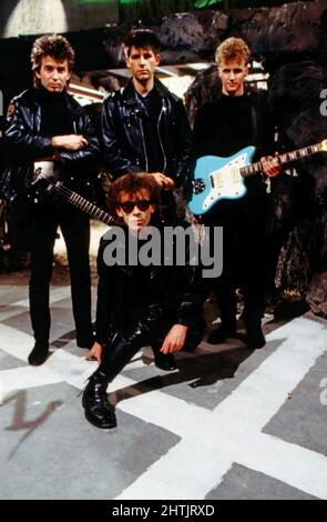 Julian cope, britischer Musiker, Dichter und Schriftsteller, mit Band vor einem Auftritt in Deutschland, Mitte 1980er Jahre. Foto Stock