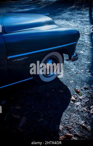 Estremità anteriore di Dodge Wayfarer parcheggiato Foto Stock