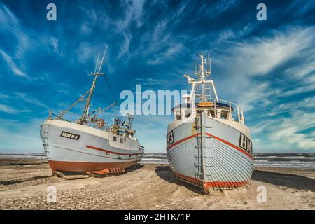 Thorup Strand cutters pescherecci per la pesca tradizionale nella costa del Mare del Nord in Danimarca Foto Stock