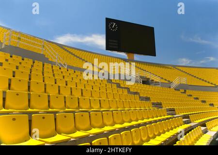 I sedili e il quadro di valutazione in stadio vuoto Foto Stock