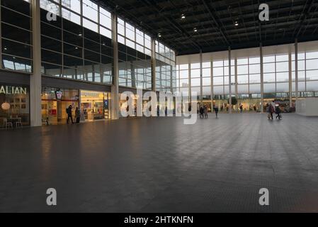 Centri commerciali Milton Keynes nel centro di Milton Keynes e Midsummer Arcade e Midsummer Place Foto Stock