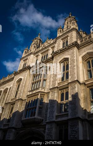 La Maughan Library, la principale biblioteca di ricerca universitaria del King's College di Londra, che fa parte dello Strand Campus, Londra, Inghilterra, Regno Unito Foto Stock