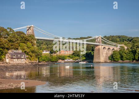 Menai Suspension Bridge, Anglesey, Galles del Nord, Regno Unito Foto Stock