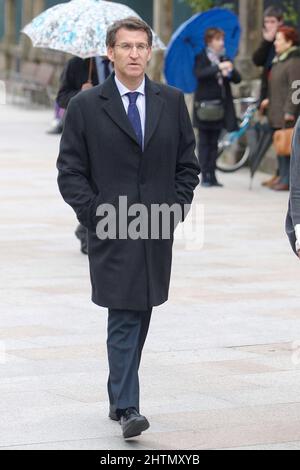 Santiago de Compostela-Spagna. Alberto Nuñez Feijoo, presidente della Xunta de Galicia che cammina per Santiago de Compostela il 28 marzo 2014 Foto Stock