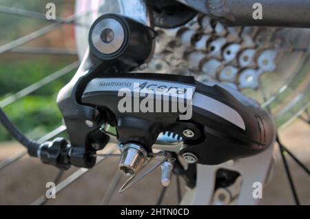 Deragliatore posteriore per biciclette Shimano Acera. Componenti per biciclette Foto Stock