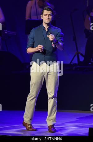 Atlanta, Georgia, Stati Uniti. 1st Mar 2022. Damian McGinty sul palco per Celtic Thunder in Concert, Atlanta Symphony Hall, Atlanta, GA 1 marzo 2022. Credit: Derek Storm/Everett Collection/Alamy Live News Foto Stock