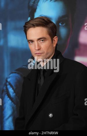 New York, Stati Uniti. 01st Mar 2022. Robert Pattinson partecipa alla prima mondiale del 'The Batman' al Lincoln Center Josie Robertson Plaza di New York. Credit: SOPA Images Limited/Alamy Live News Foto Stock