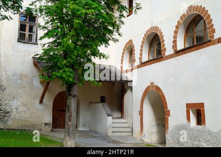 Convento di San Giovanni in Muestair, Regione Engiadina bassa / Val Muestair in Svizzera Kanton Graubuenden (Svizzera) Foto Stock