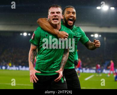 LONDRA, Regno Unito, 01 MARZO: Josh Tymon di Stoke City celebra il suo obiettivo con Liam Moore di Stoke City (in prestito da Reading) durante fa Cup Fift Foto Stock