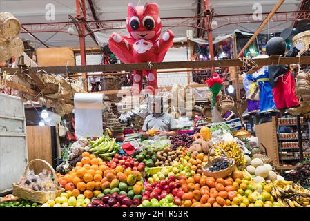 Messico, Guanajuato, Guanajuato, Mercado Hidalgo, mercato della frutta fresca Foto Stock
