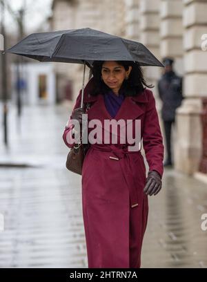 Londra, Inghilterra, Regno Unito. 2nd Mar 2022. Procuratore generale per Inghilterra e Galles SUELLA BRAVERMAN è visto al di fuori del Foreign and Commonwealth Office. (Credit Image: © Tayfun Salci/ZUMA Press Wire) Foto Stock