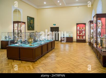 Tula, Russia - 04 gennaio 2021: Vetrine con mostre, Museo 'Tula samovars', Tula Foto Stock