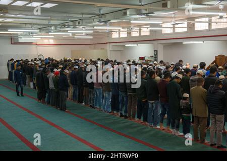 Roma, Italia 25/03/2016: Venerdì preghiera al Centro Musulmani di Torpignattara. ©Andrea Sabbadini Foto Stock