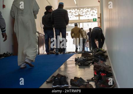 Roma, Italia 25/03/2016: Venerdì preghiera al Centro Musulmani di Torpignattara. ©Andrea Sabbadini Foto Stock